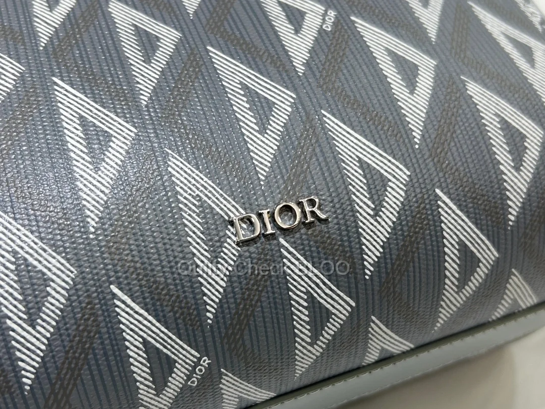 디올 다이아몬드 Lingot 토일레트리 케이스 그레이