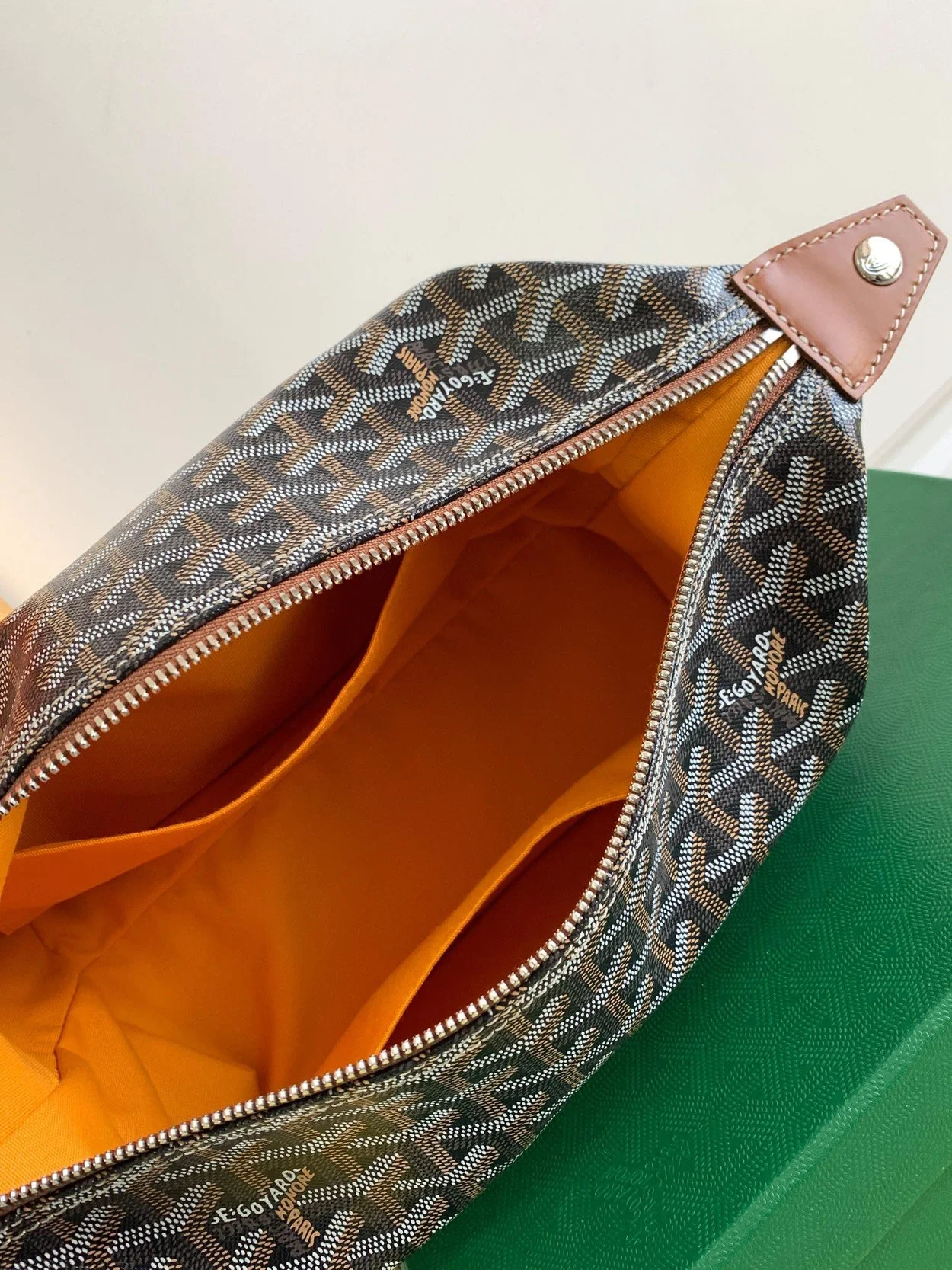 고야드 볼링 25 클러치 탄