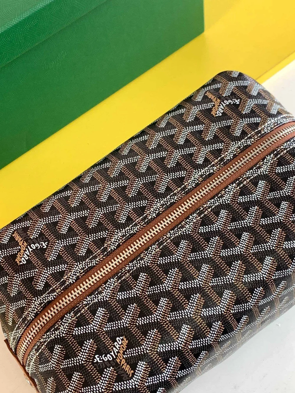 고야드 볼링 25 클러치 탄