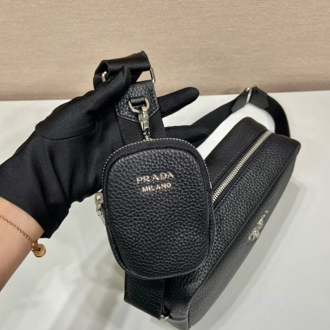 프라다 비텔로 다이노 멀티파우치 크로스백