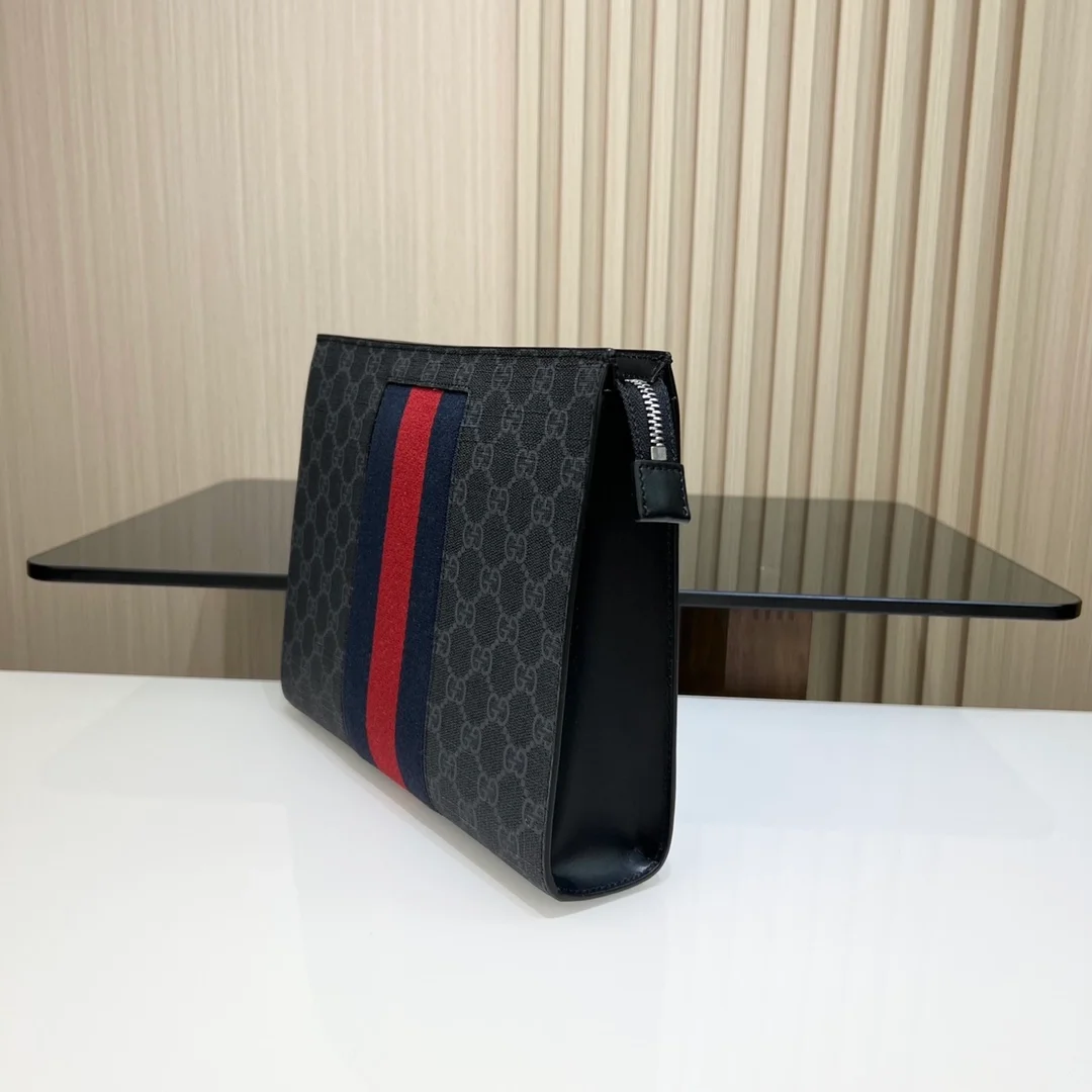 구찌 GG 수프림 캔버스 웹 파우치