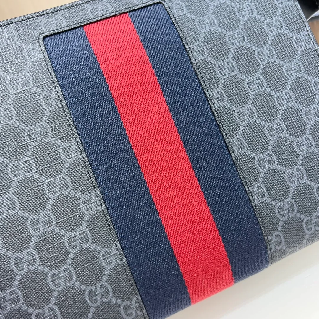 구찌 GG 수프림 캔버스 웹 파우치