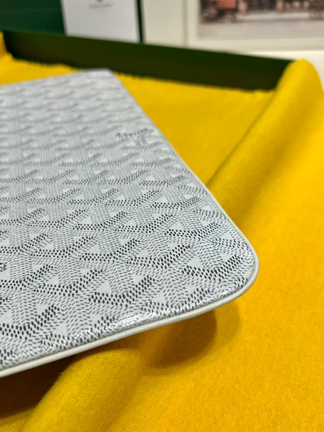 고야드 세나 클러치 MGM 화이트