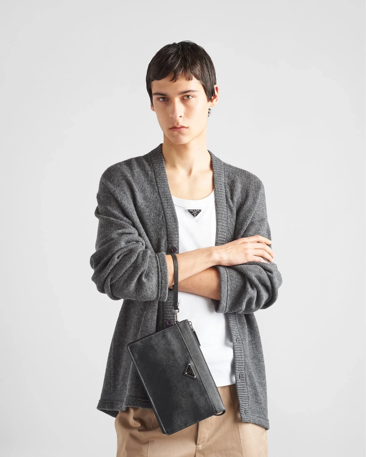 프라다 사피아노 가죽 클러치