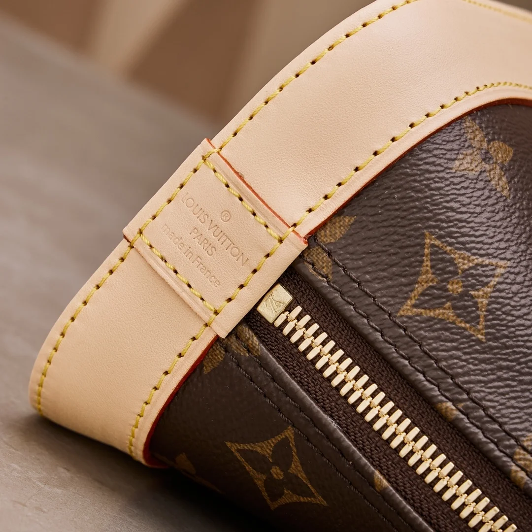 루이비통 알마 BB 모노그램 핸드백 M46990