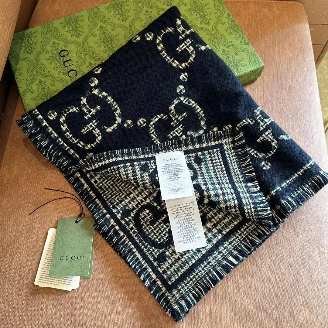 구찌 체크 GG 울 블랙 멀티컬러 스카프