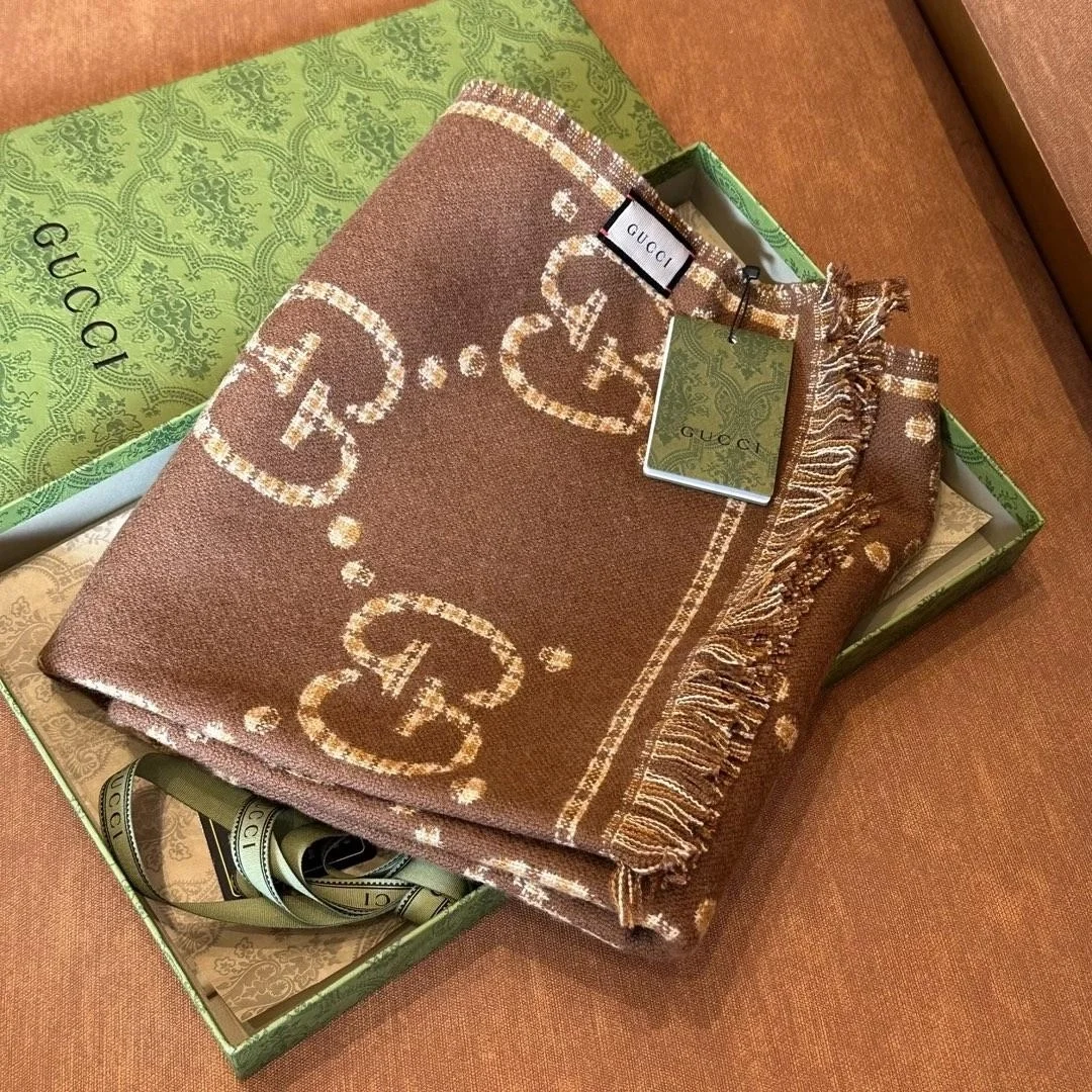 구찌 GG 체크 울 브라운 베이지 스카프