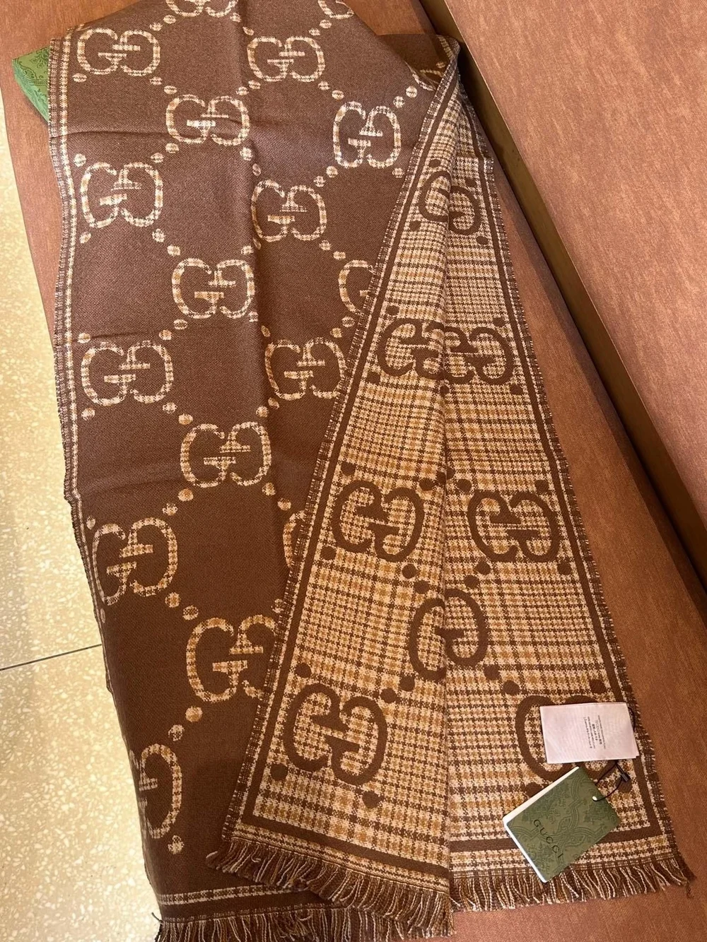 구찌 GG 체크 울 브라운 베이지 스카프