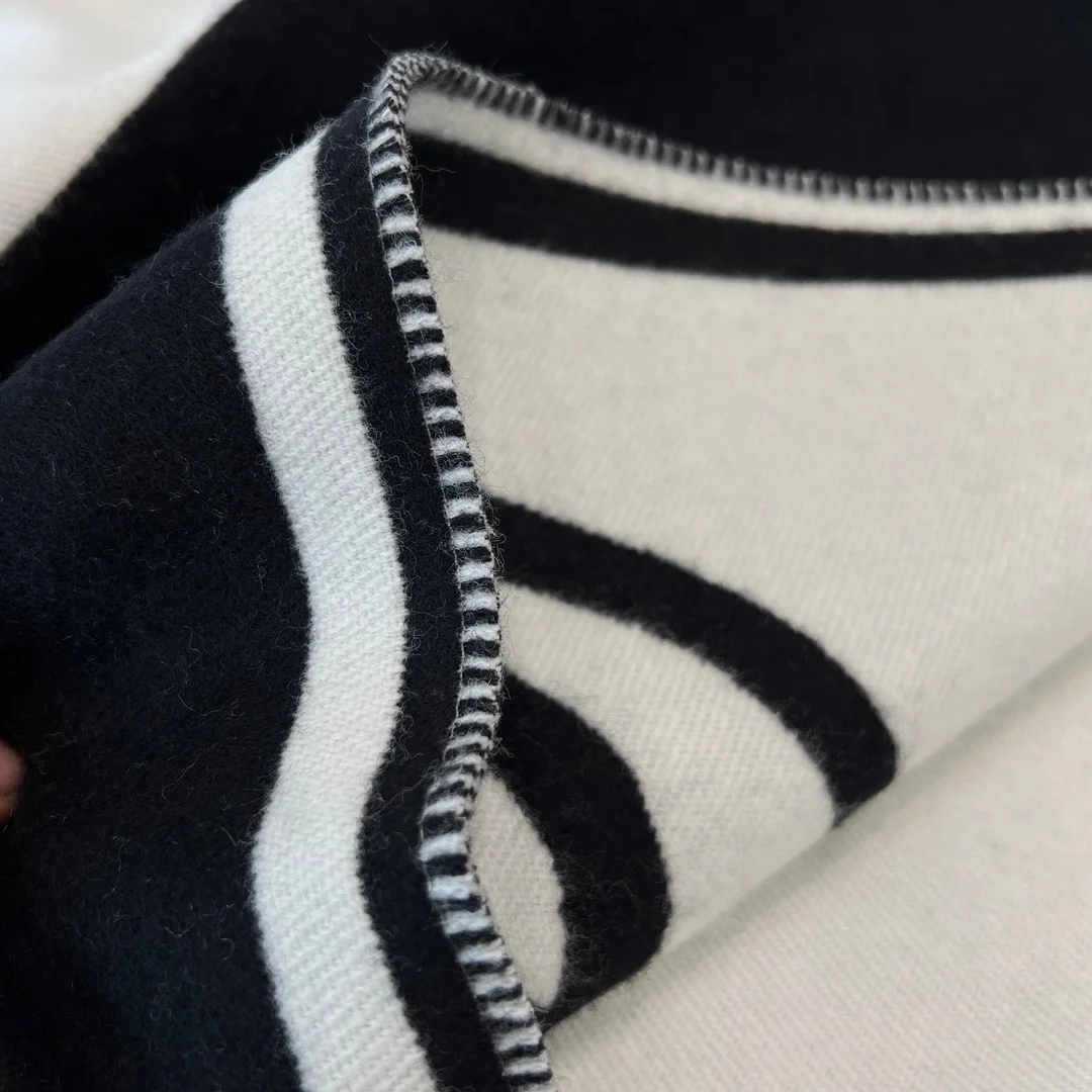 샤넬 NO.5 캐시미어 머블러 블랙