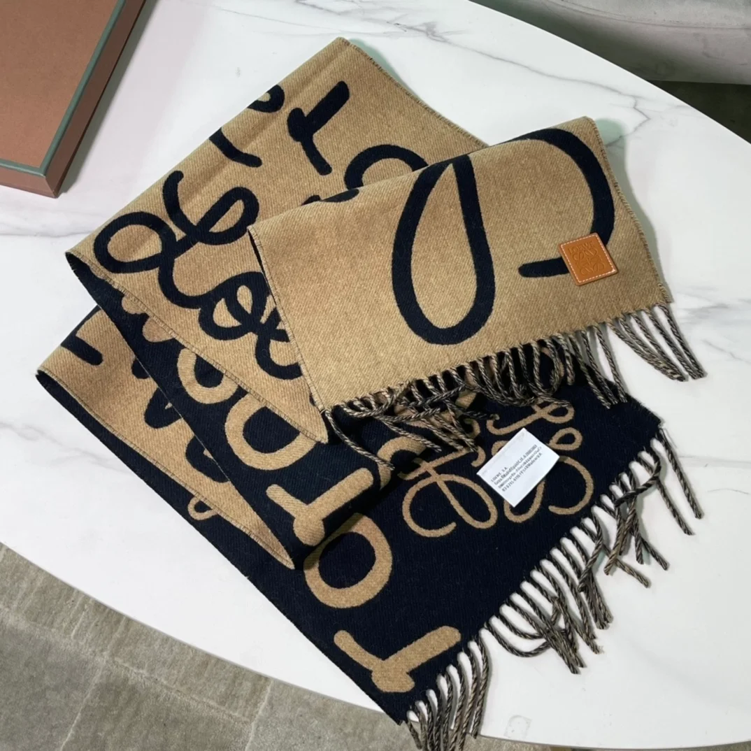 로에베 애너그램 패치 캐시미어 머플러