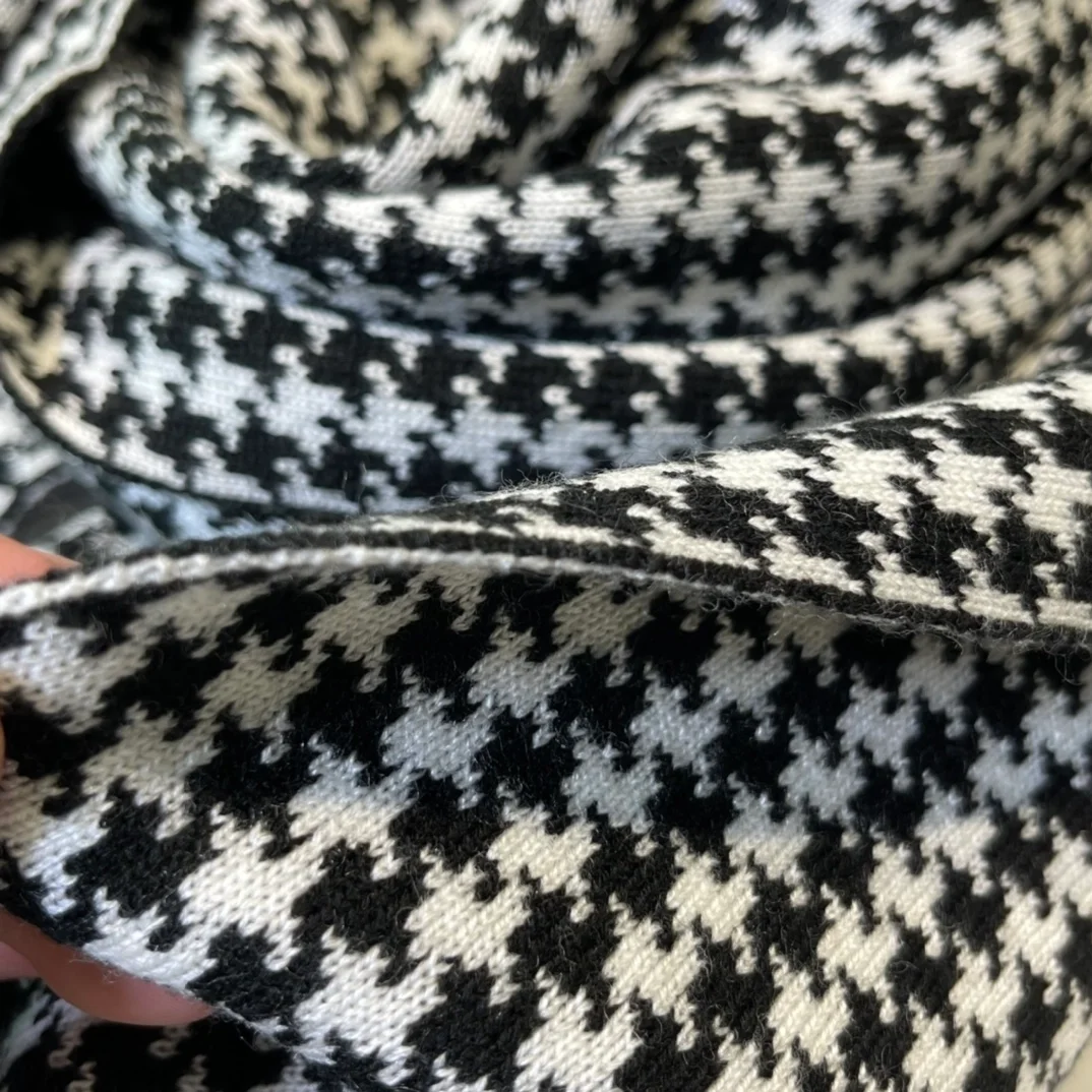 디올 30 몽테인 스카프 블랙&화이트