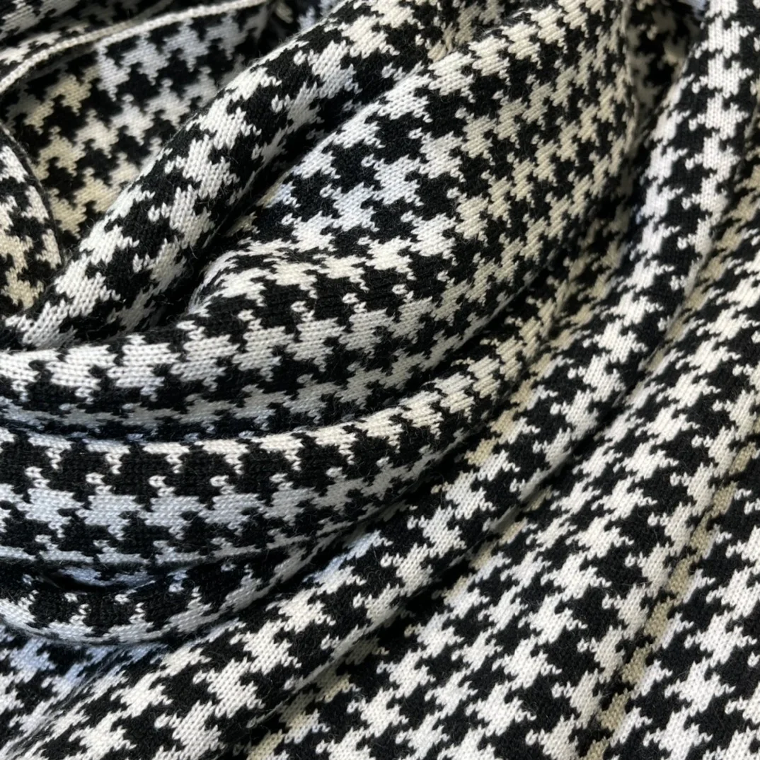 디올 30 몽테인 스카프 블랙&화이트