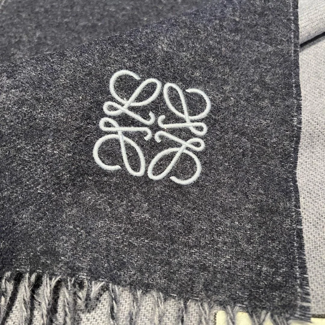 펜디 시클라멘 울 캐시미어 핑크 스카프