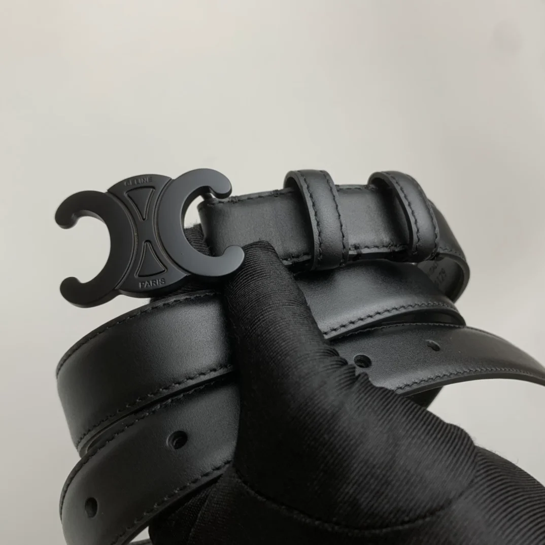 셀린느 미디엄 퀴어 트리옹프 벨트 블랙 25mm