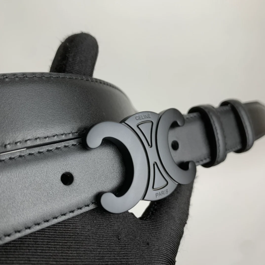 셀린느 미디엄 퀴어 트리옹프 벨트 블랙 25mm