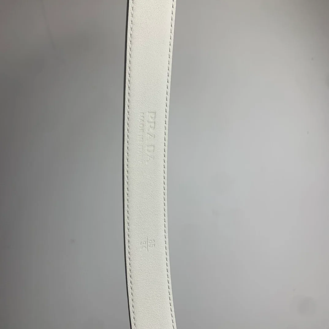 프라다 트라이앵글 로고 가죽 벨트 화이트 25mm