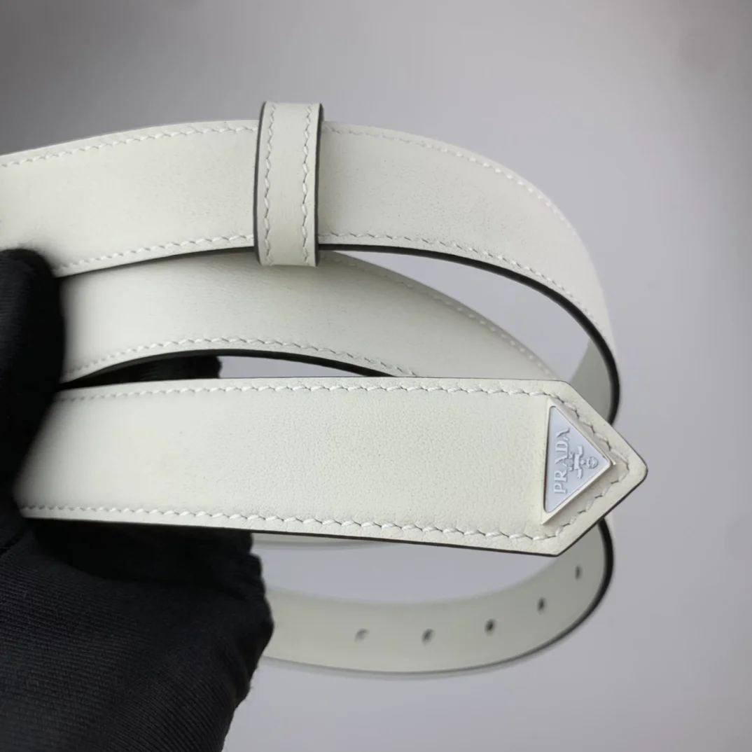 프라다 트라이앵글 로고 가죽 벨트 화이트 25mm