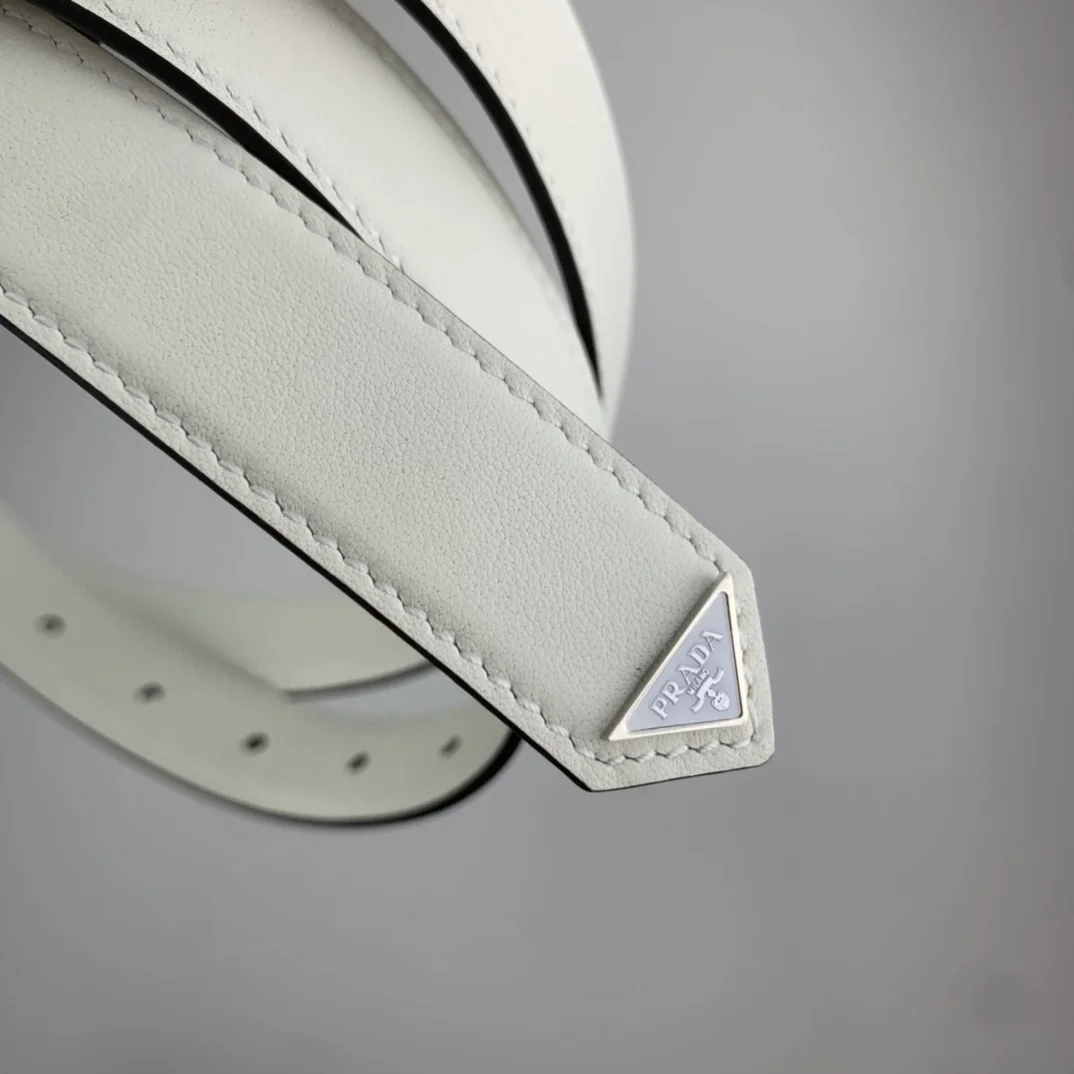 프라다 트라이앵글 로고 가죽 벨트 화이트 25mm