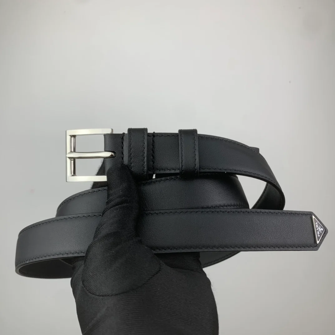 프라다 트라이앵글 로고 가죽 벨트 블랙 25mm