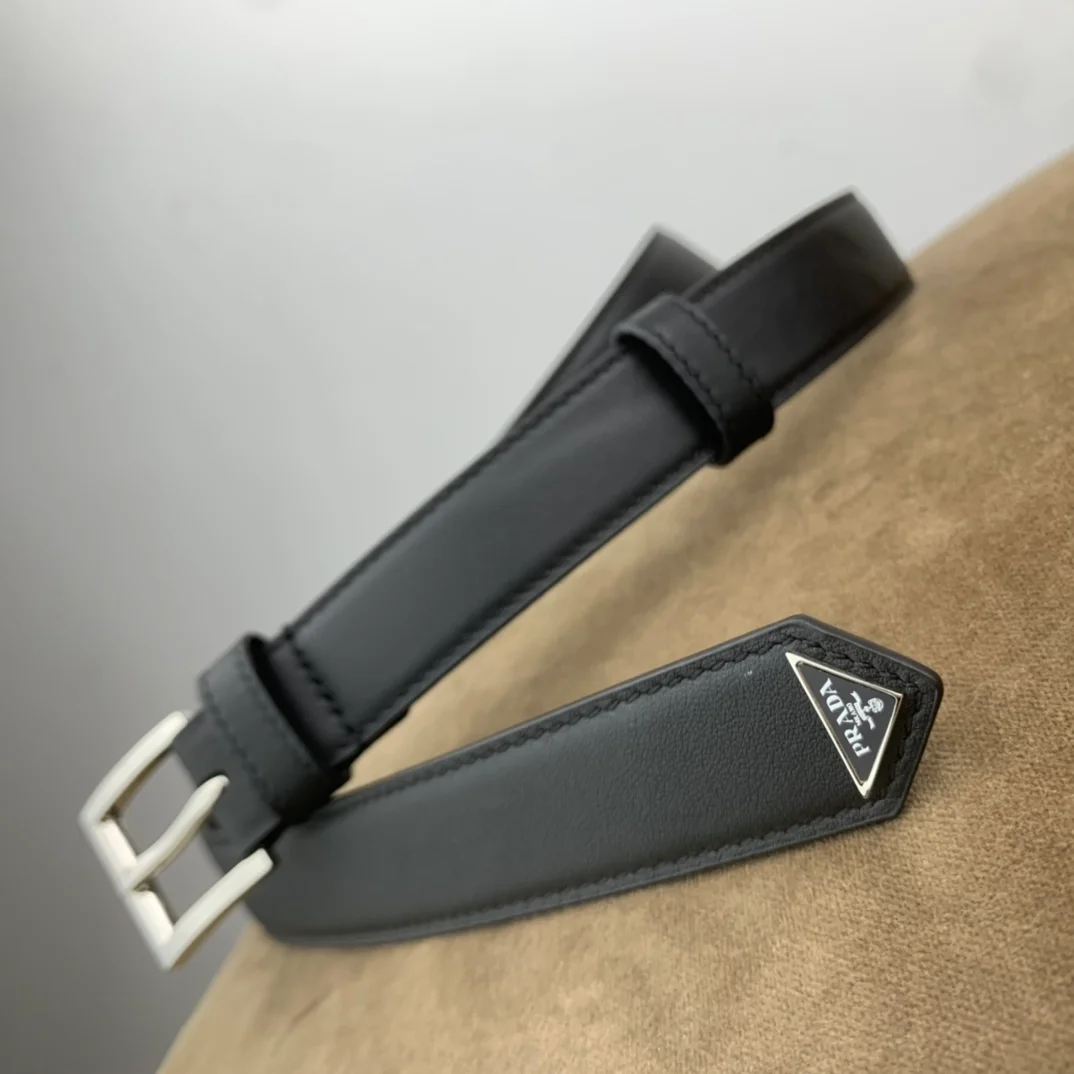 프라다 트라이앵글 로고 가죽 벨트 블랙 25mm