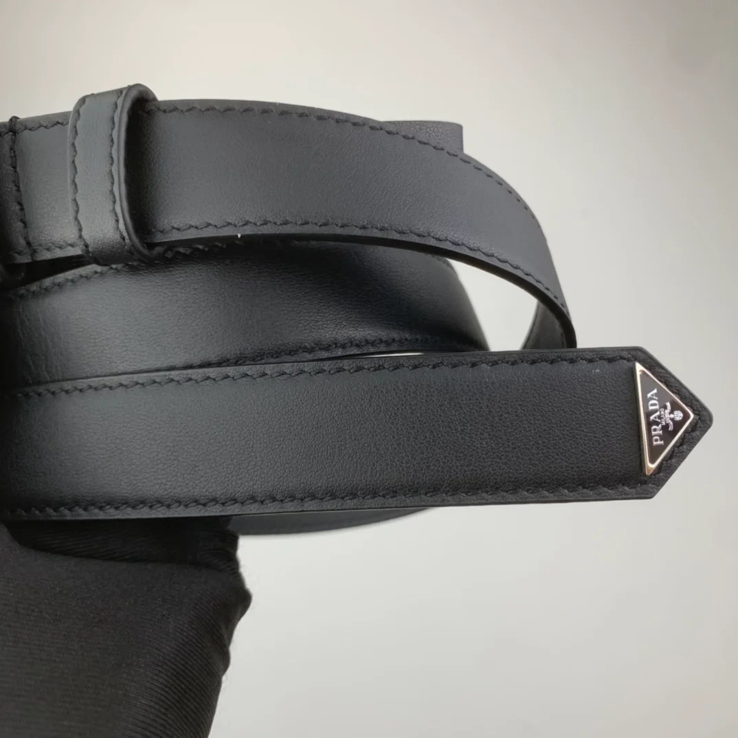 프라다 트라이앵글 로고 가죽 벨트 블랙 25mm