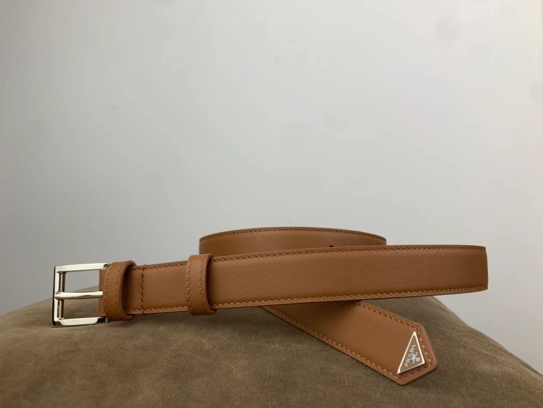 프라다 트라이앵글 로고 가죽 벨트 브라운 25mm