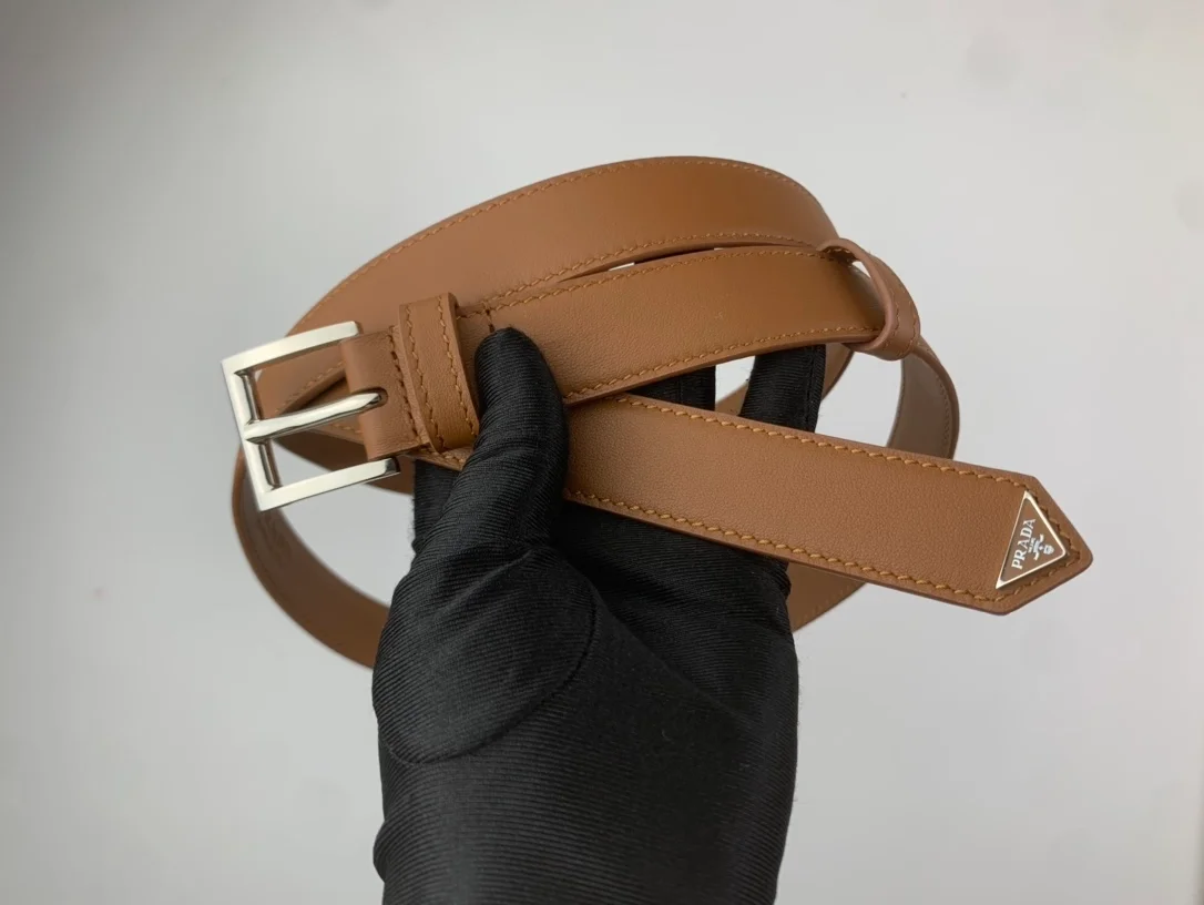 프라다 트라이앵글 로고 가죽 벨트 브라운 25mm