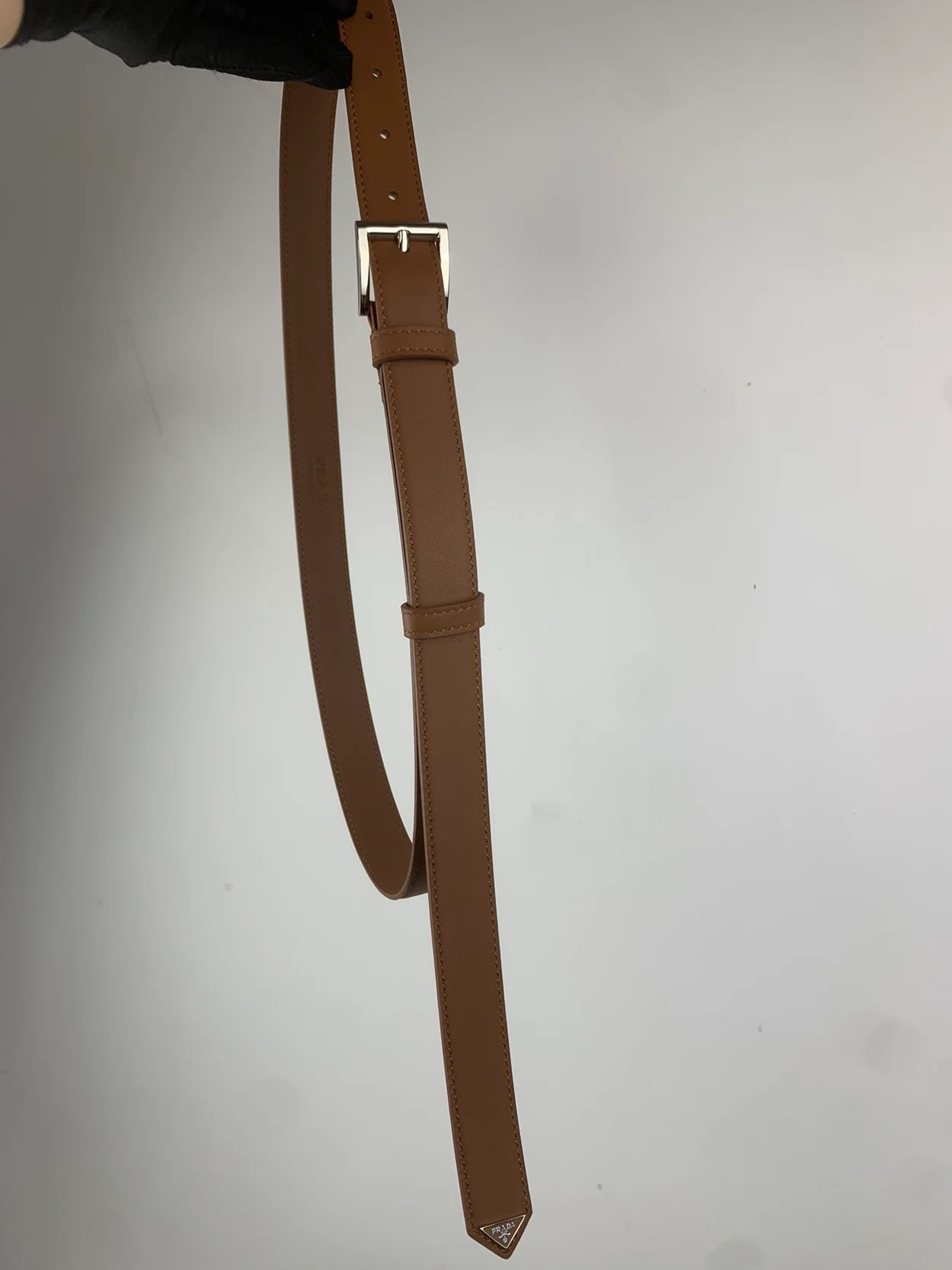 프라다 트라이앵글 로고 가죽 벨트 브라운 25mm