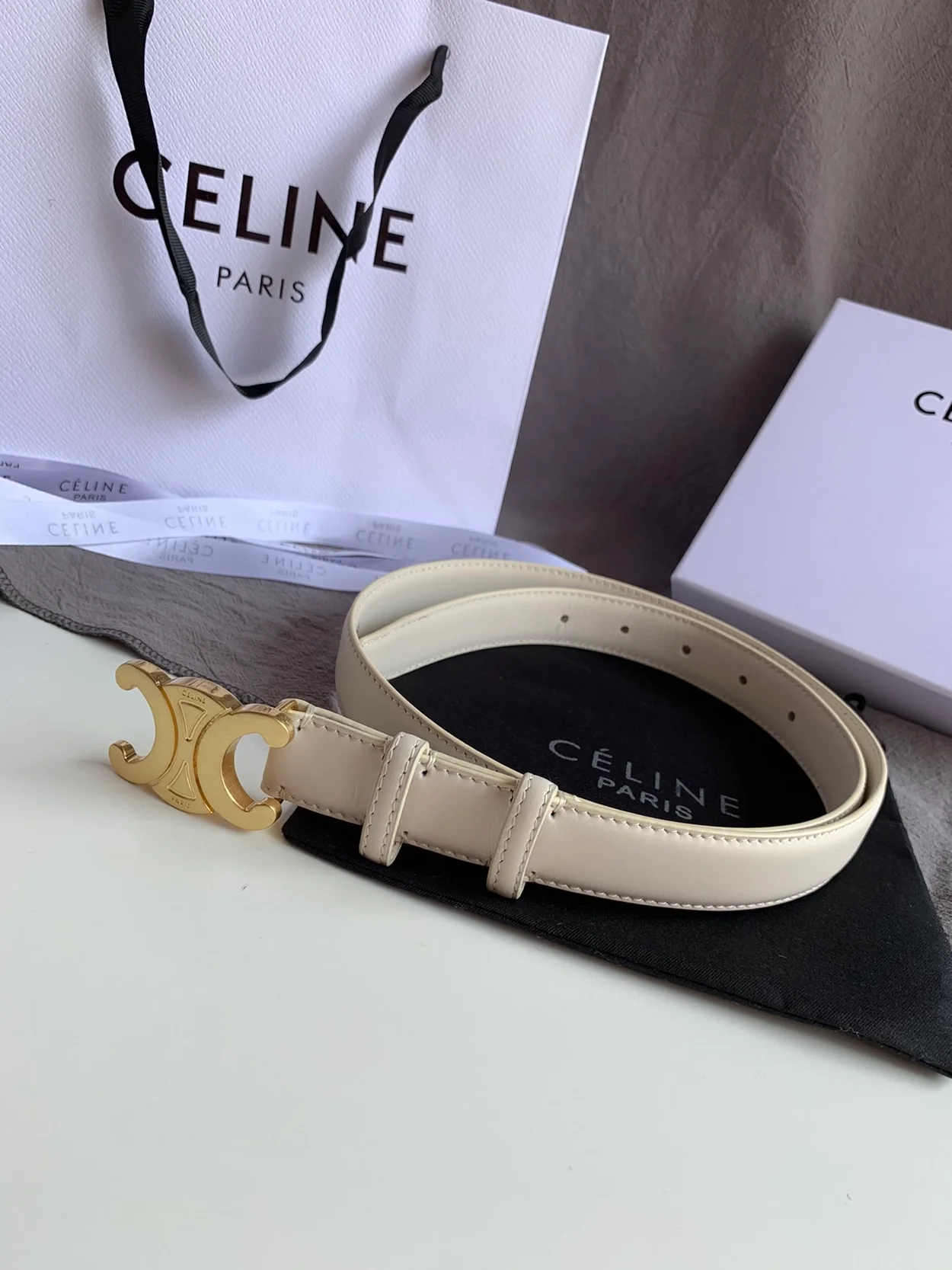셀린느 미디엄 트리옹프 벨트 화이트 25mm