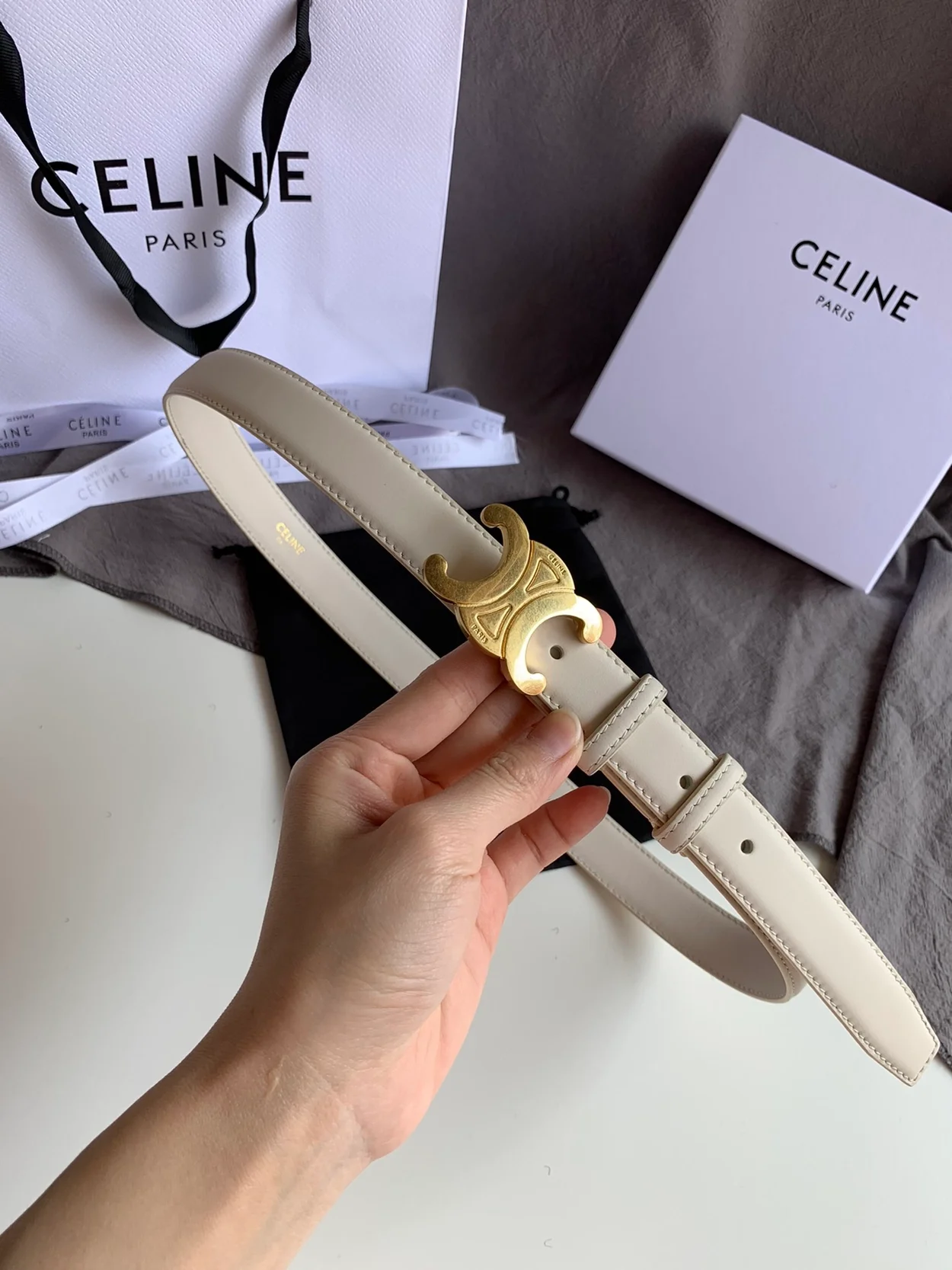 셀린느 미디엄 트리옹프 벨트 화이트 25mm