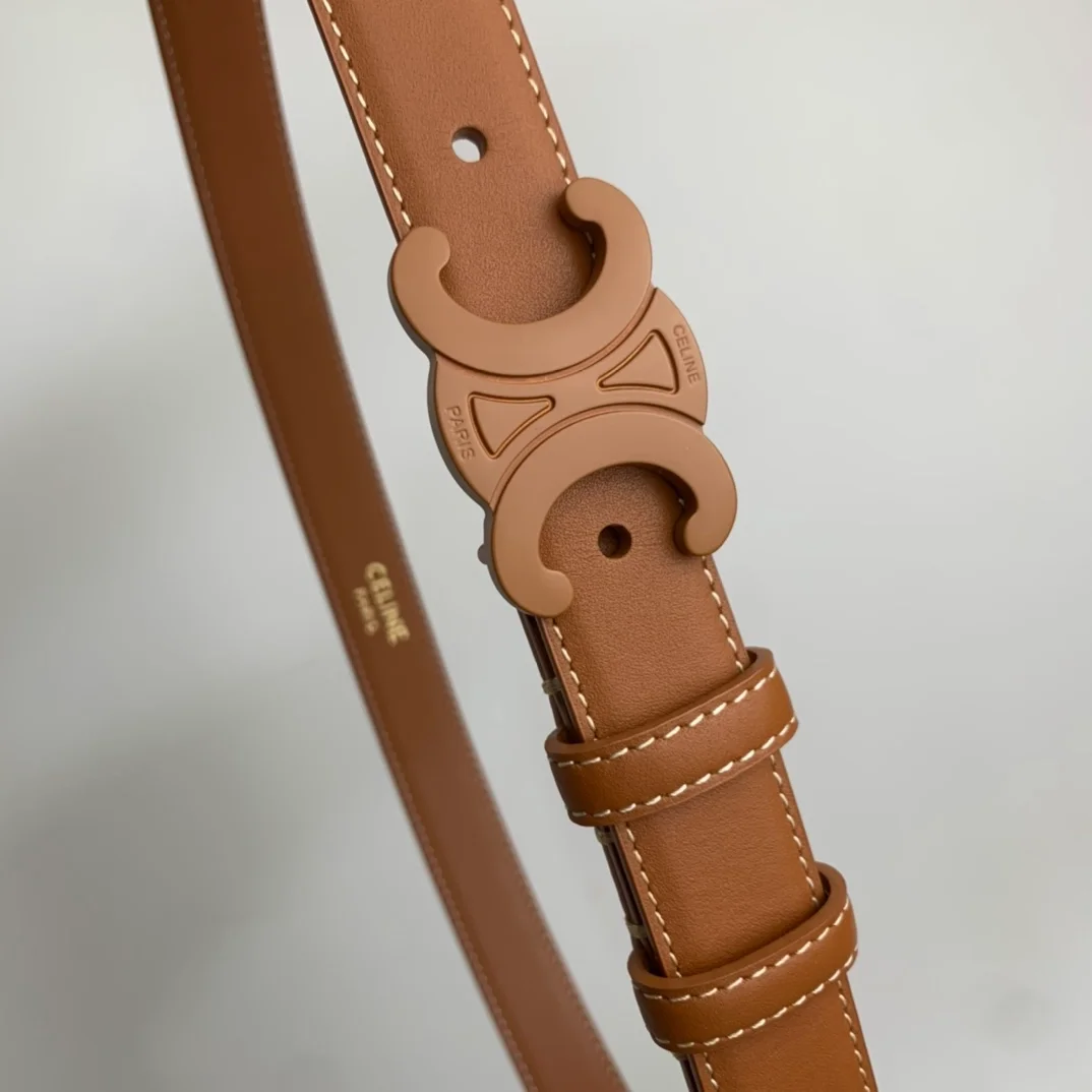 셀린느 미디엄 퀴어 트리옹프 벨트 탠 25mm