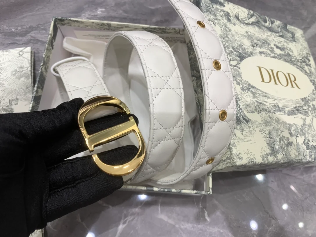 디올 30 몽테뉴 스티칭 벨트 화이트 30mm