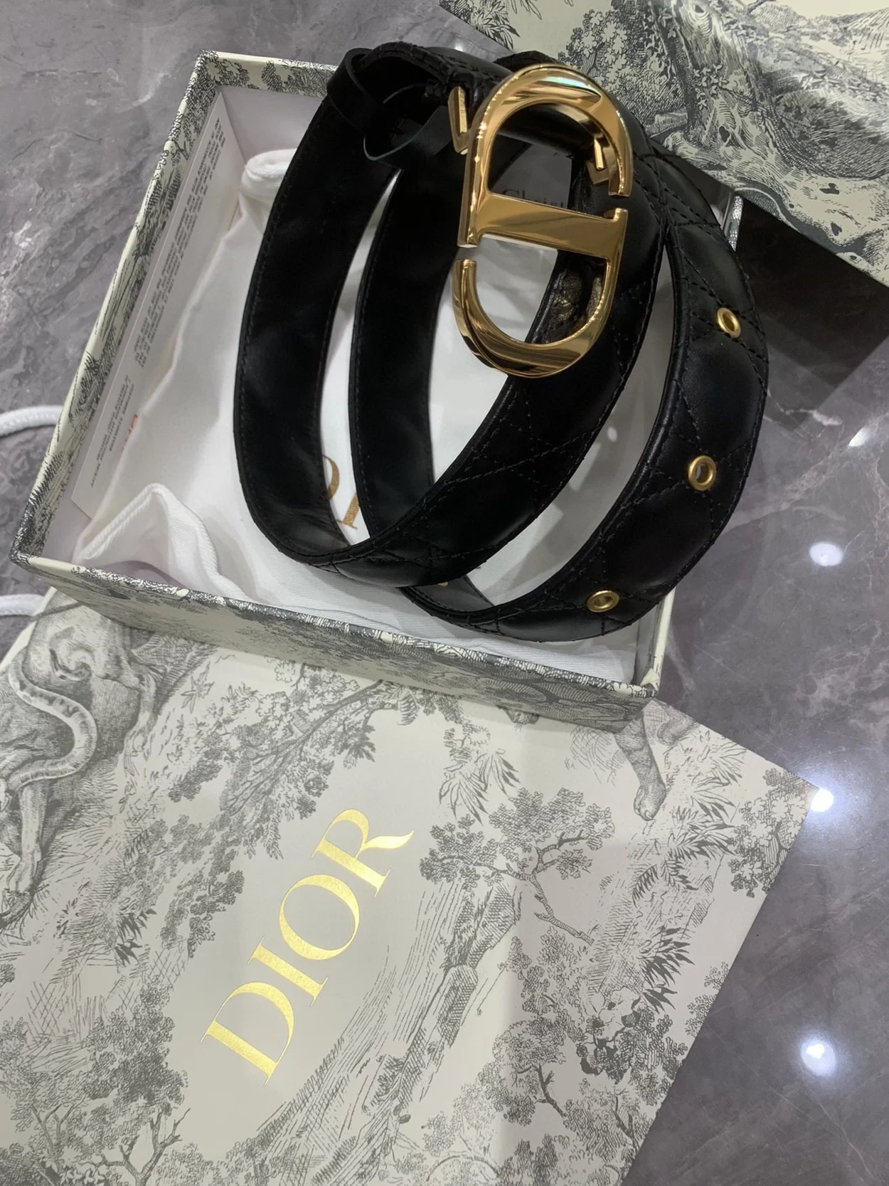 디올 30 몽테뉴 스티칭 벨트 블랙 30mm