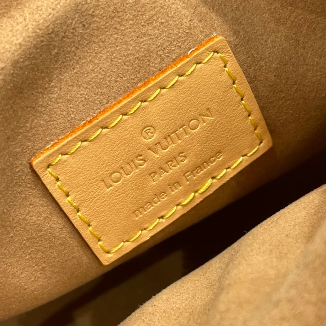 루이비통 루프 모노그램 M81098