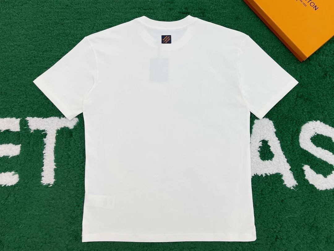 루이비통 자수 반팔 티셔츠 1AFR96