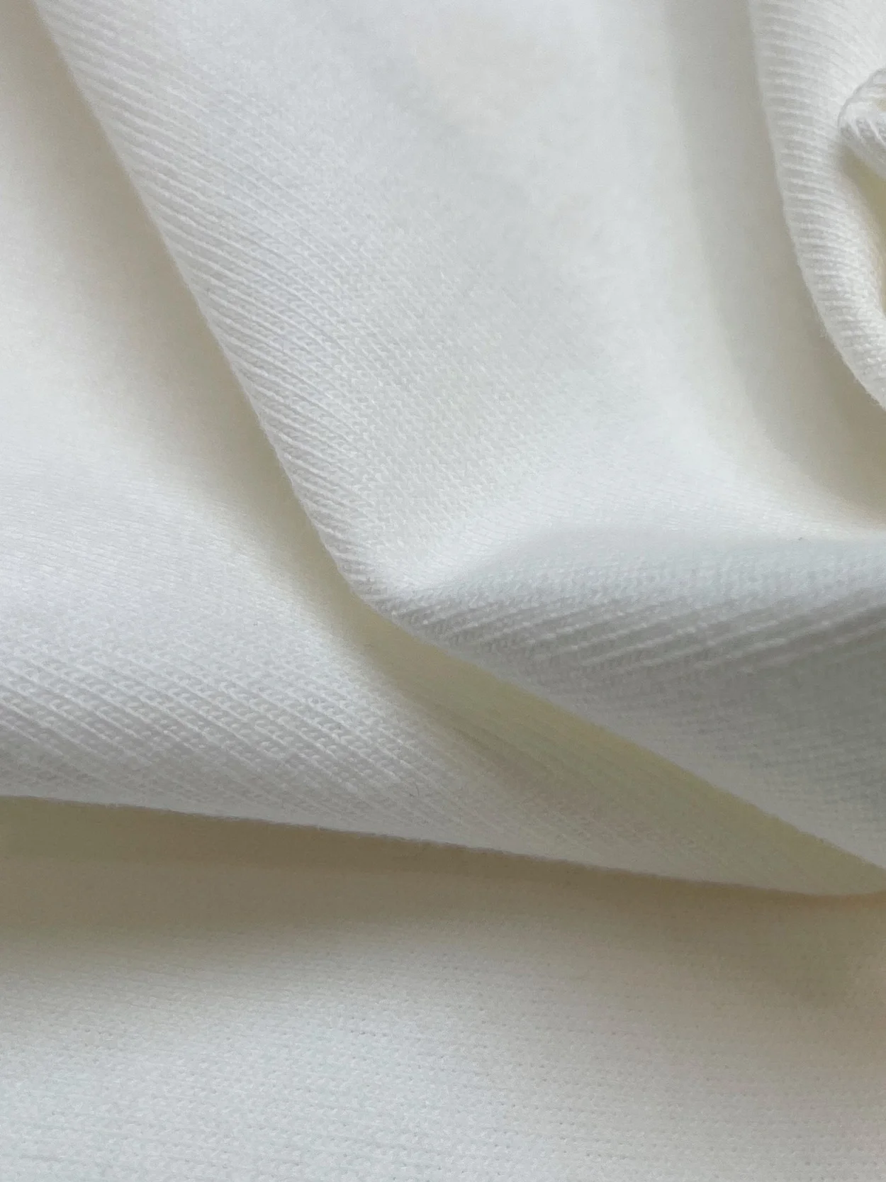 루이비통 자수 반팔 티셔츠 1AFR96