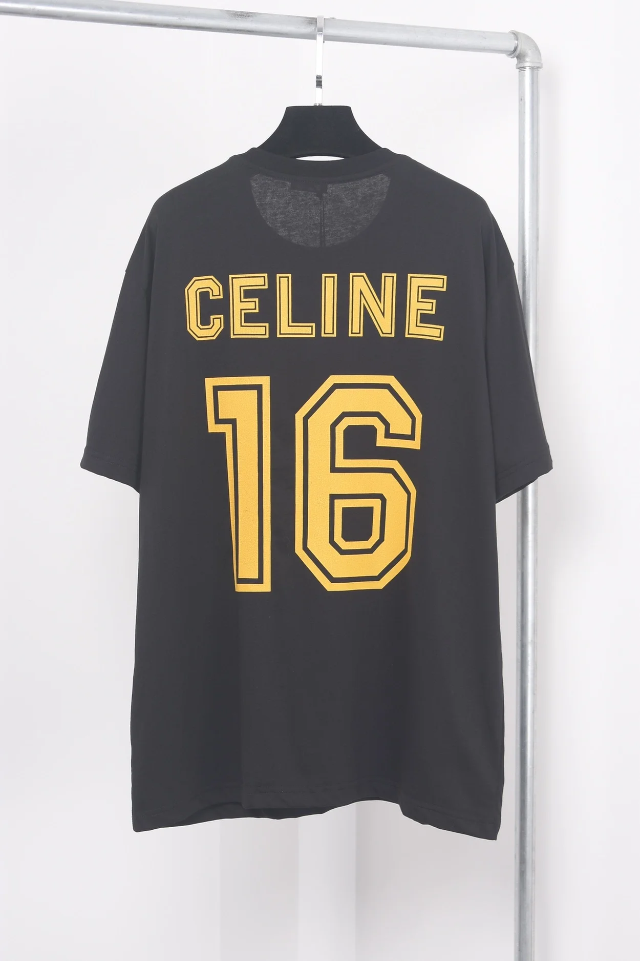 셀린느 NO.16 저지 반팔 티셔츠 블랙