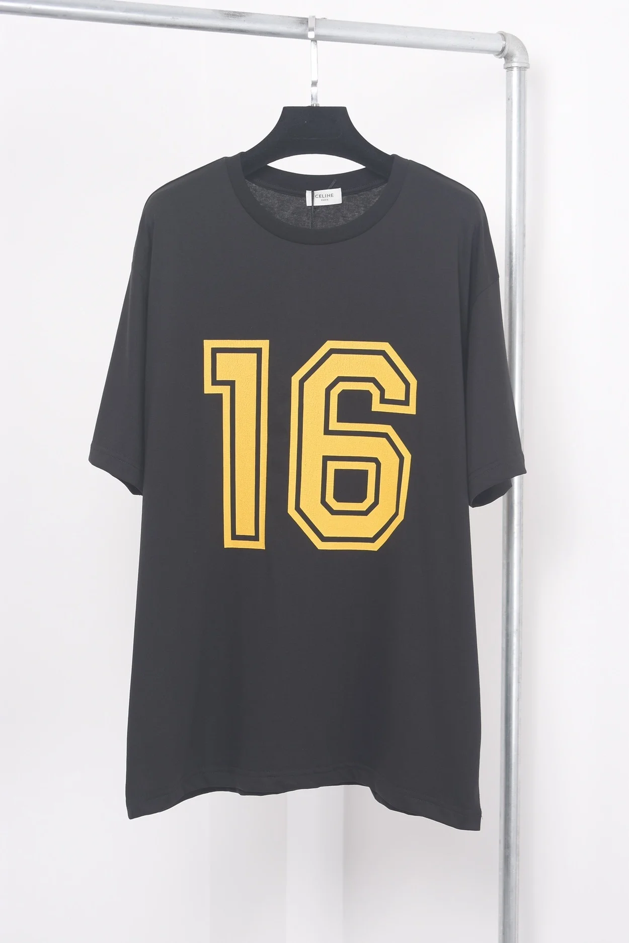 셀린느 NO.16 저지 반팔 티셔츠 블랙