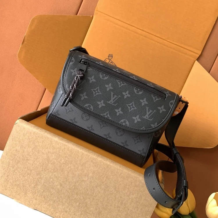 루이비통 펄스 메신저 M12681