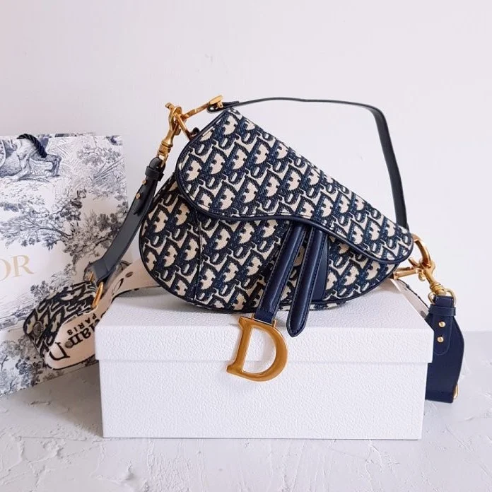 디올 오블리크 클래식 네이비 미듐 새들백