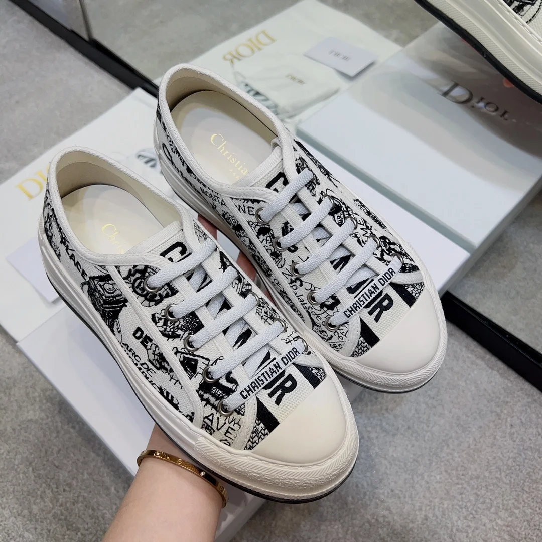 디올 플랫폼 스니커즈 화이트&블랙