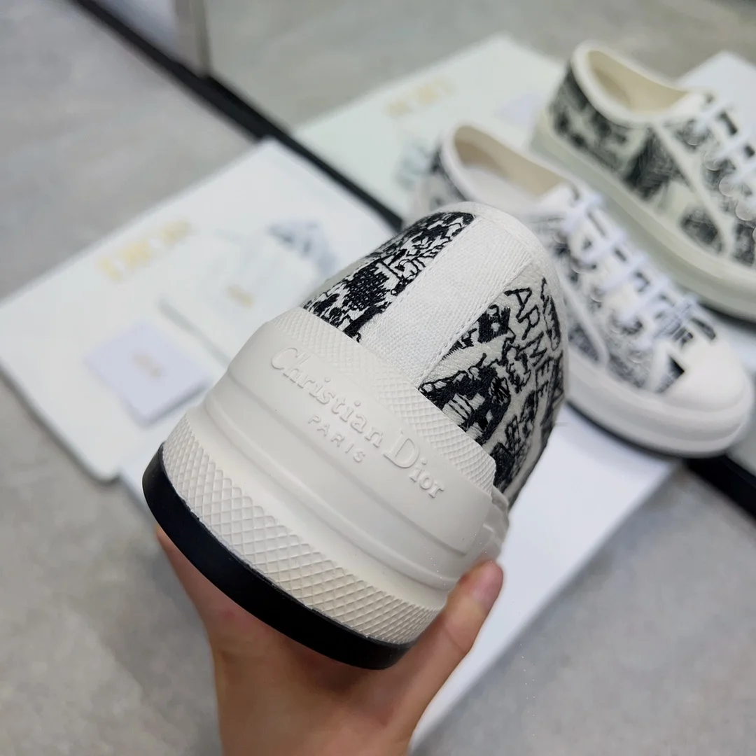 디올 플랫폼 스니커즈 화이트&블랙