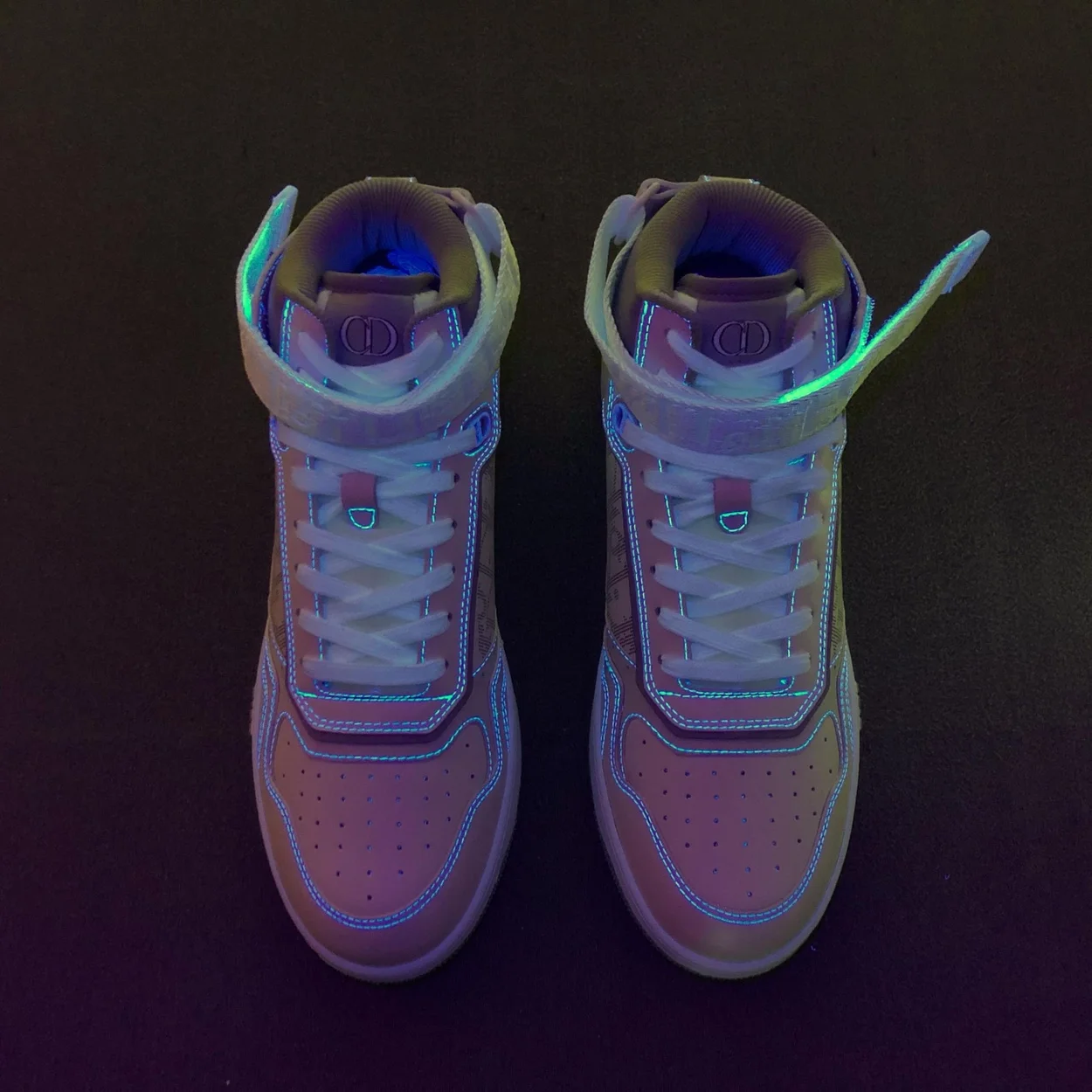 디올 B27 하이탑 스니커즈 화이트