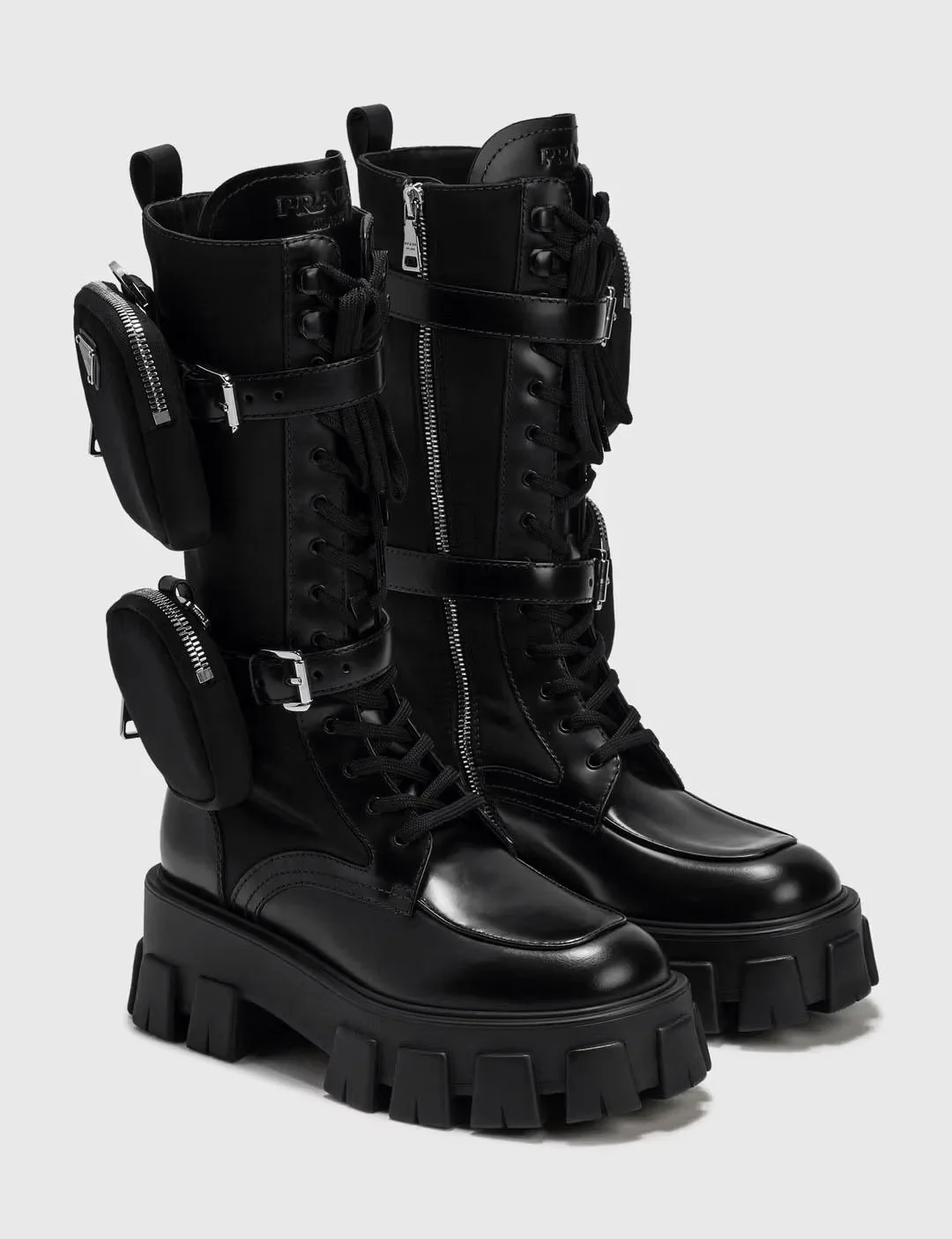 프라다 브러시드 ROIS 가죽 나일론 모노리스 부츠