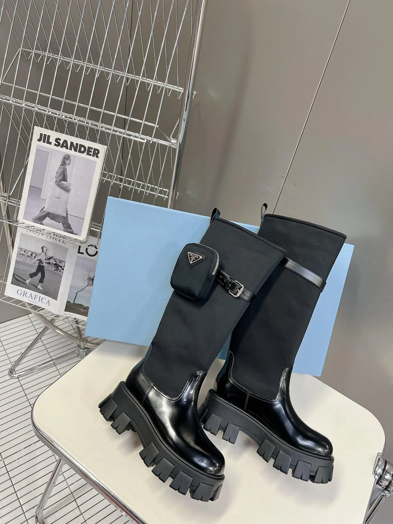 프라다 리나일론 개버딘 및 가죽 플랫폼 부츠