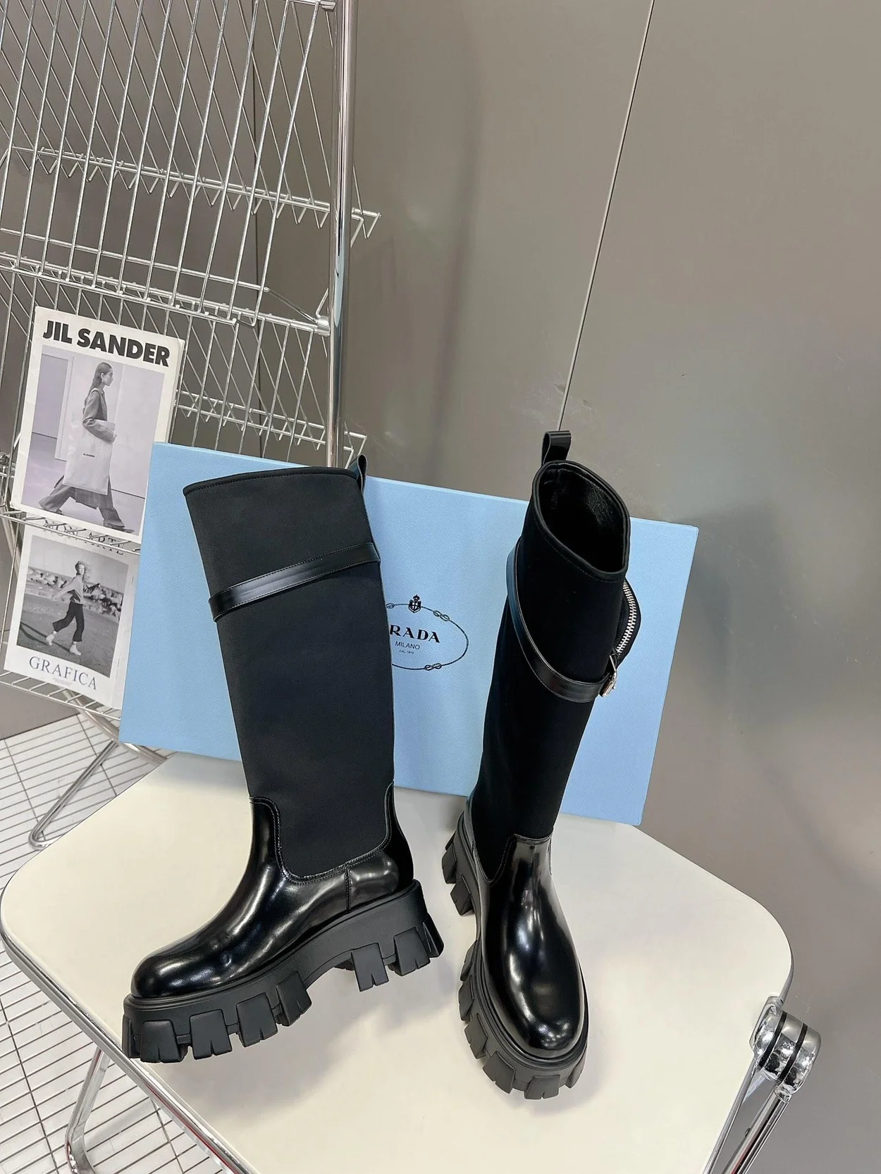 프라다 리나일론 개버딘 및 가죽 플랫폼 부츠