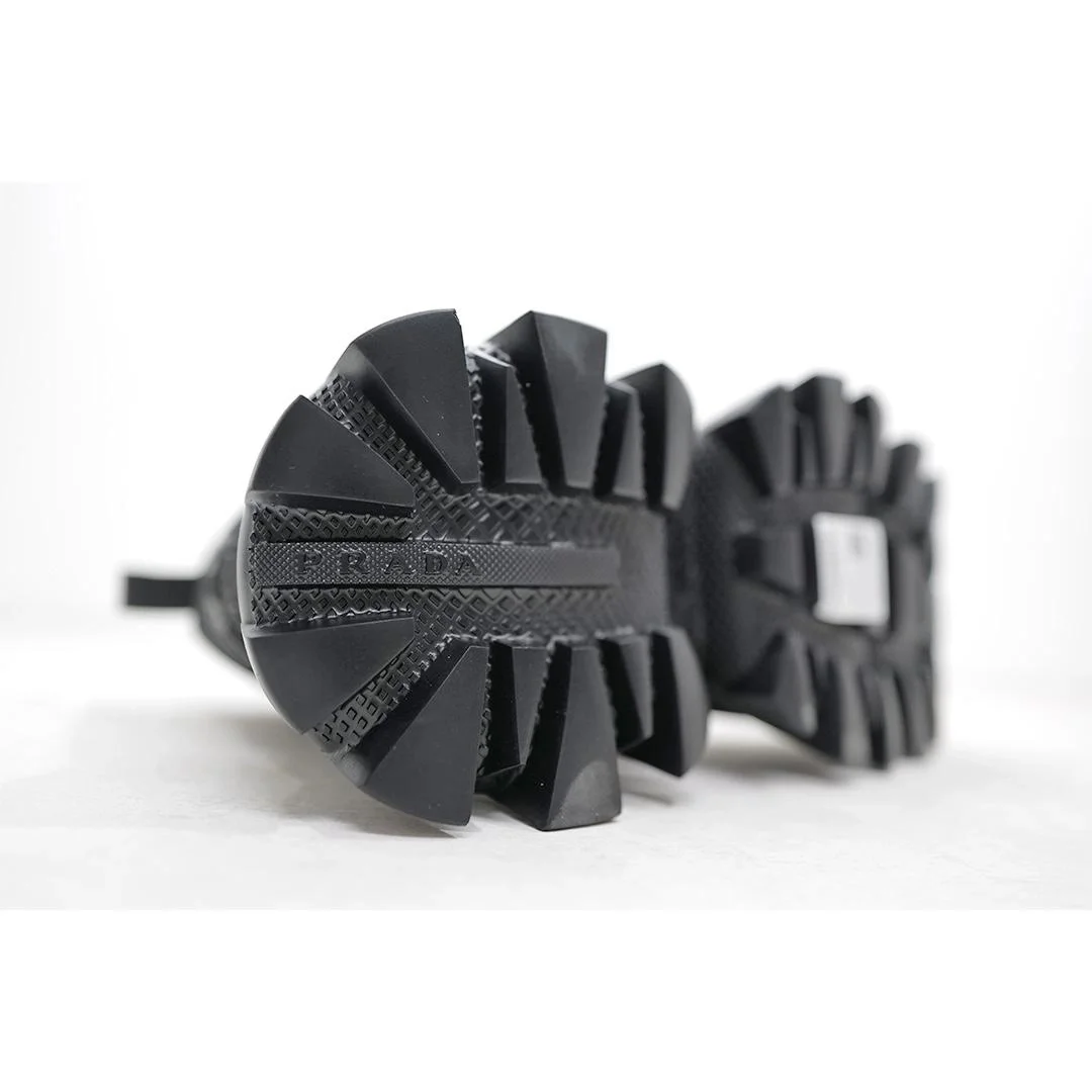 프라다 Cloudbust Thunder 레이스업 부츠 블랙