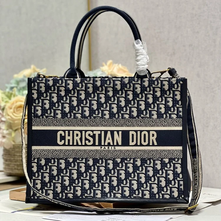 디올 북 토트 라지 쇼퍼 백