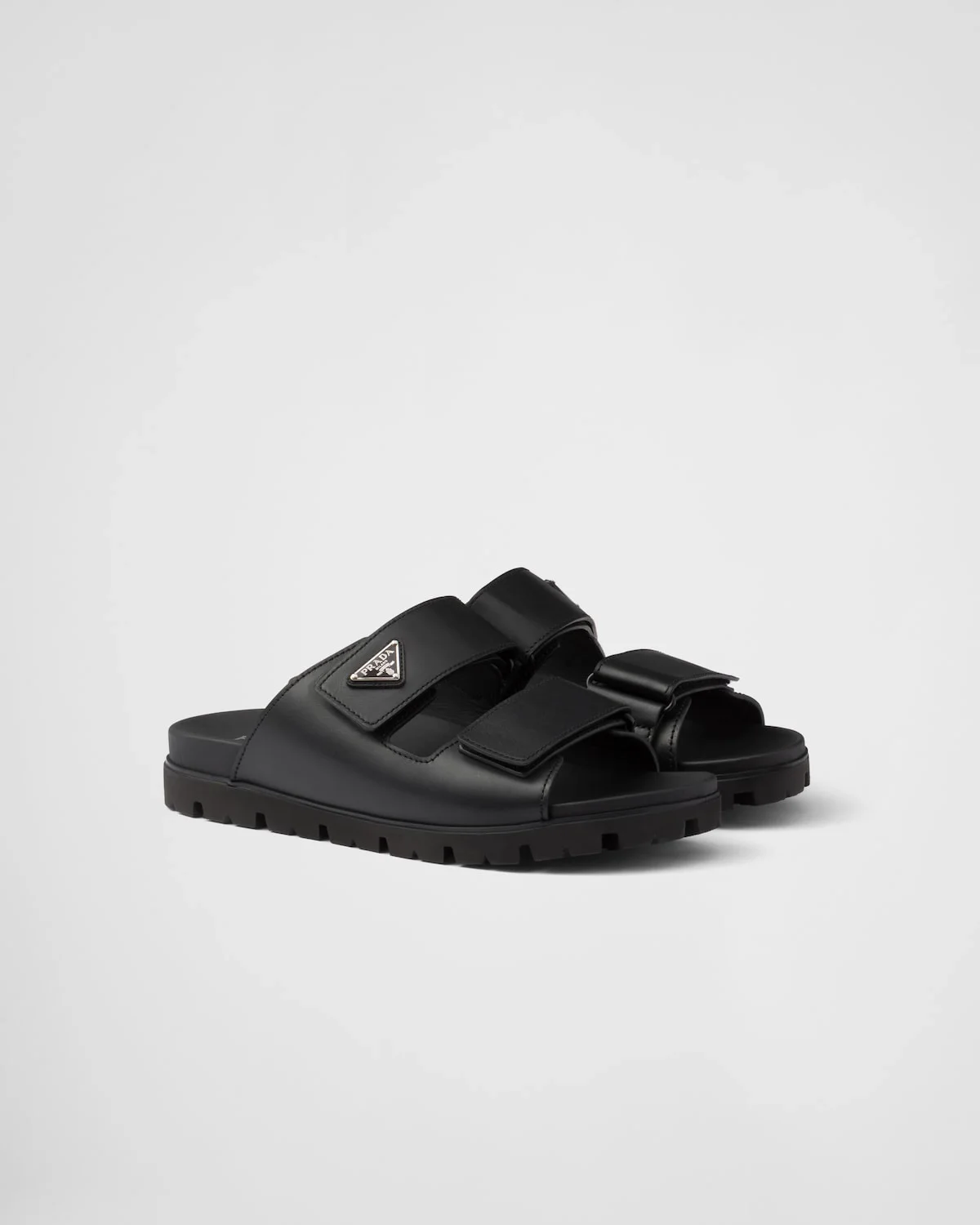 프라다 가죽 스트랩 샌들