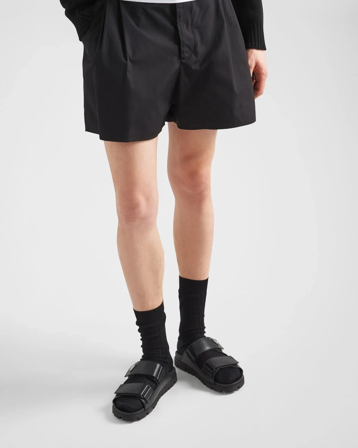 프라다 가죽 스트랩 샌들